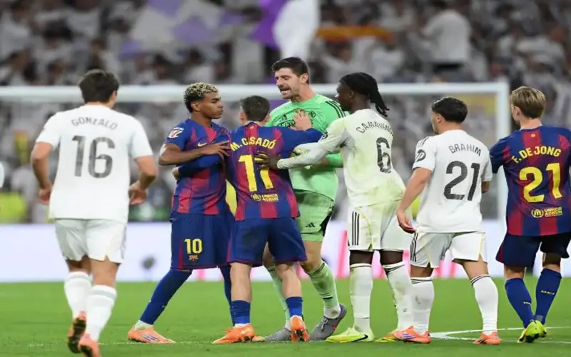 كلاسيكو الحسم يقترب.. رابطة الليجا تعلن موعد مواجهة نارية بين برشلونة وريال مدريد